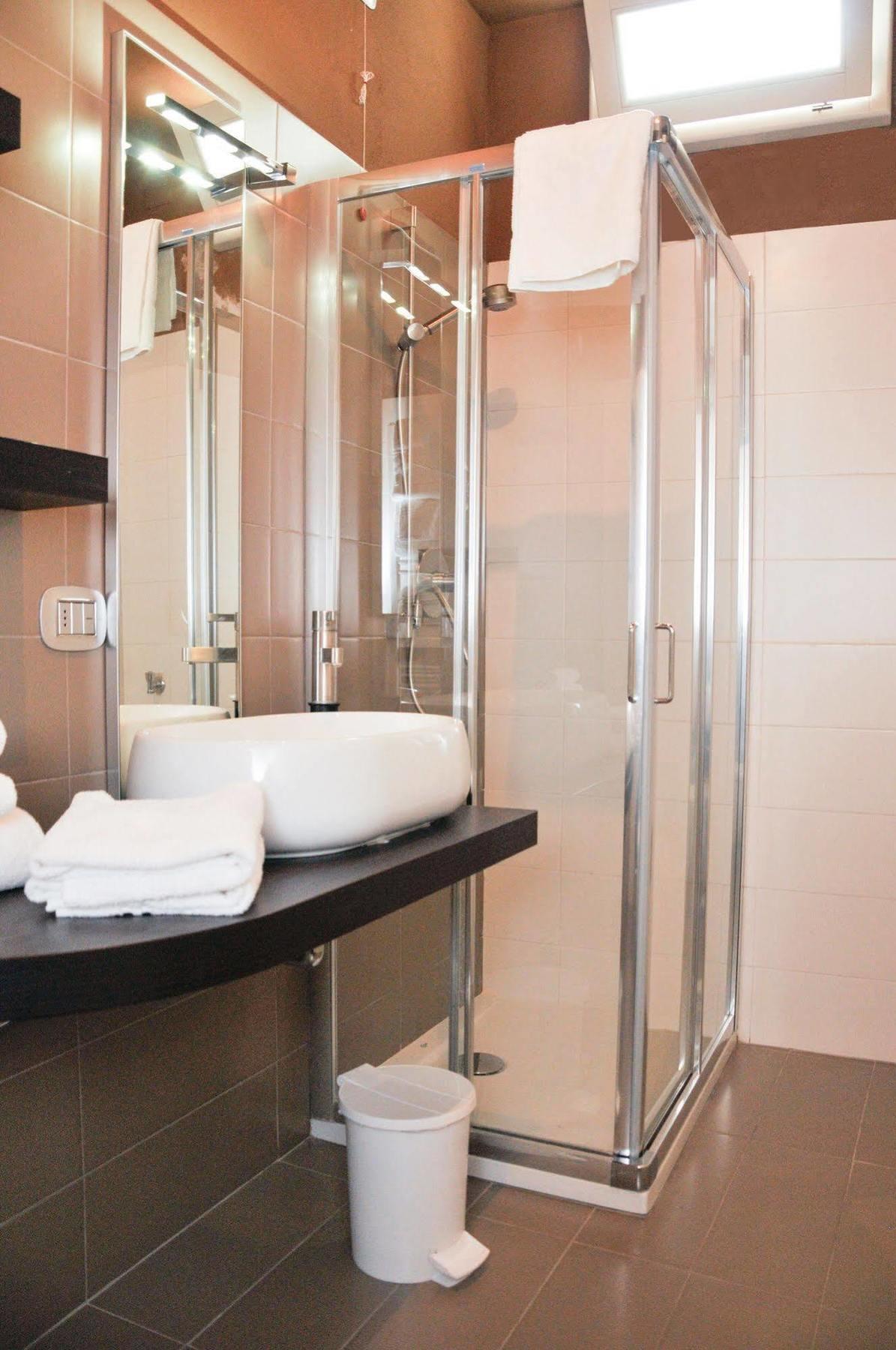 Lazise Boutique Apartment Lago E Relax Buitenkant foto
