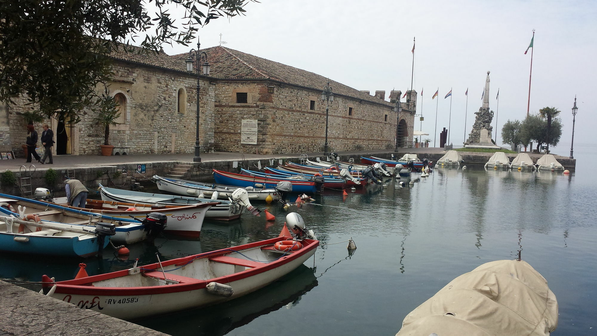Lazise Boutique Apartment Lago E Relax Buitenkant foto